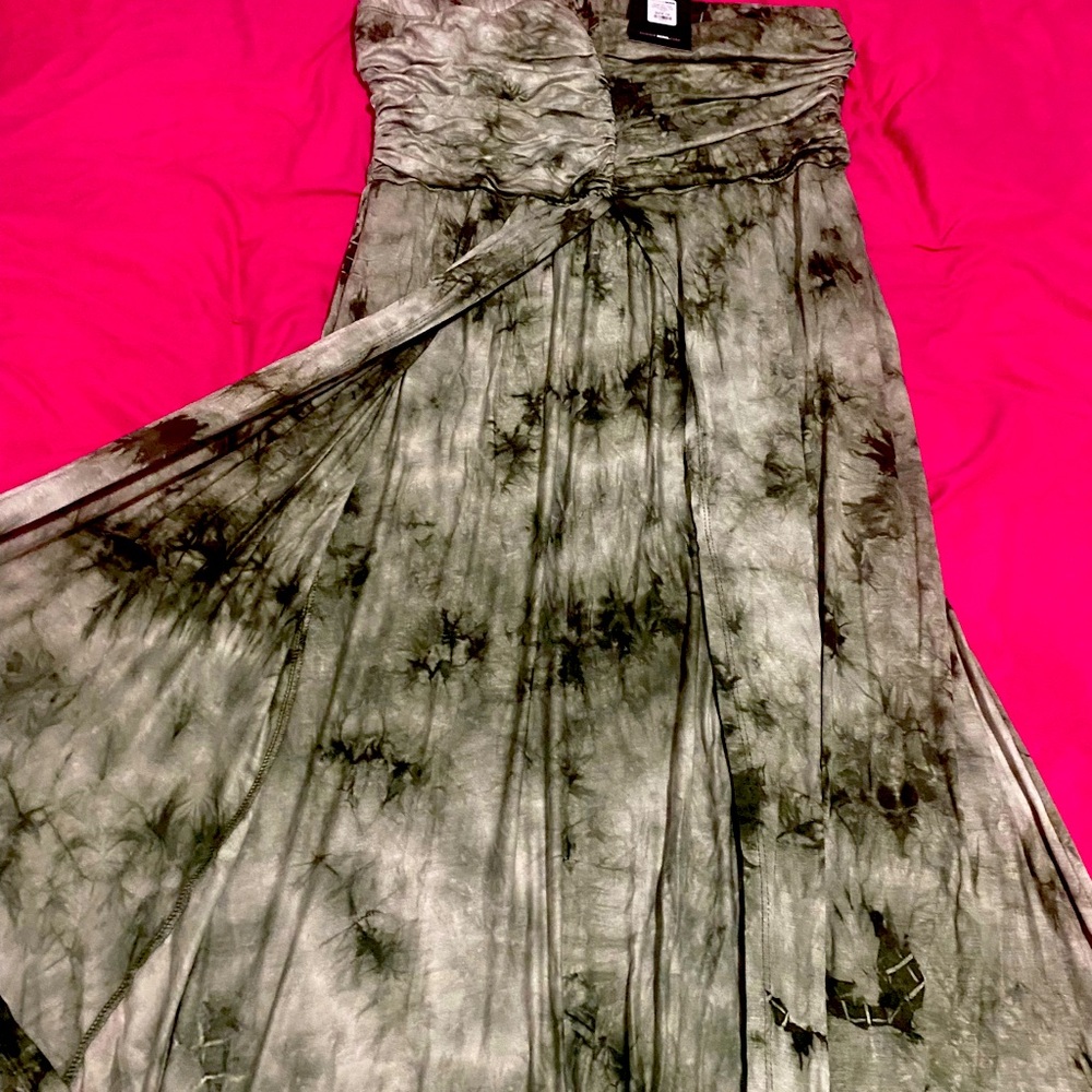 Long , open in front maxi top